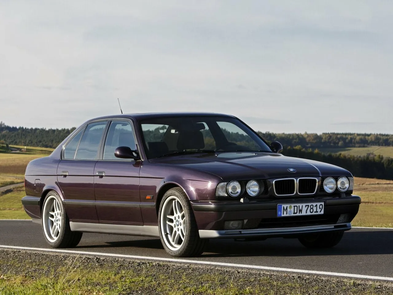 II (E34) Седан