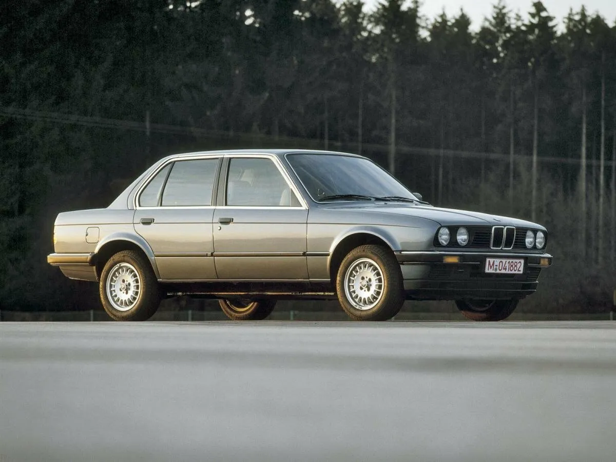 E30 Седан