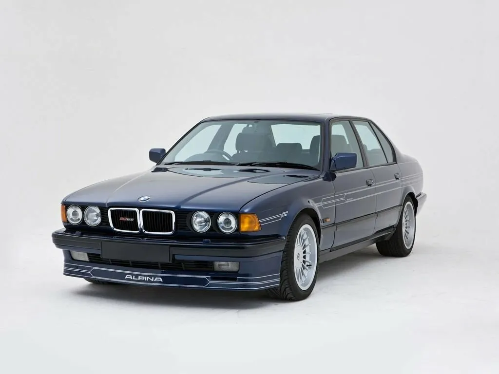 E32 Седан