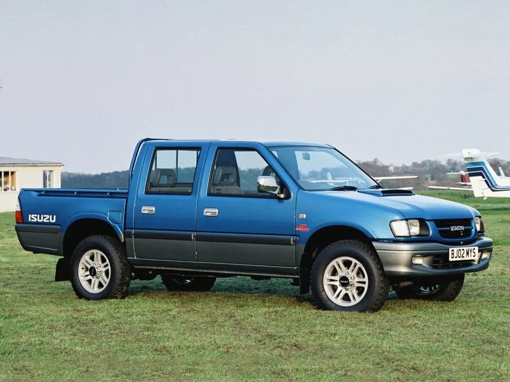 — Пікап, подвійна кабіна Crew Cab