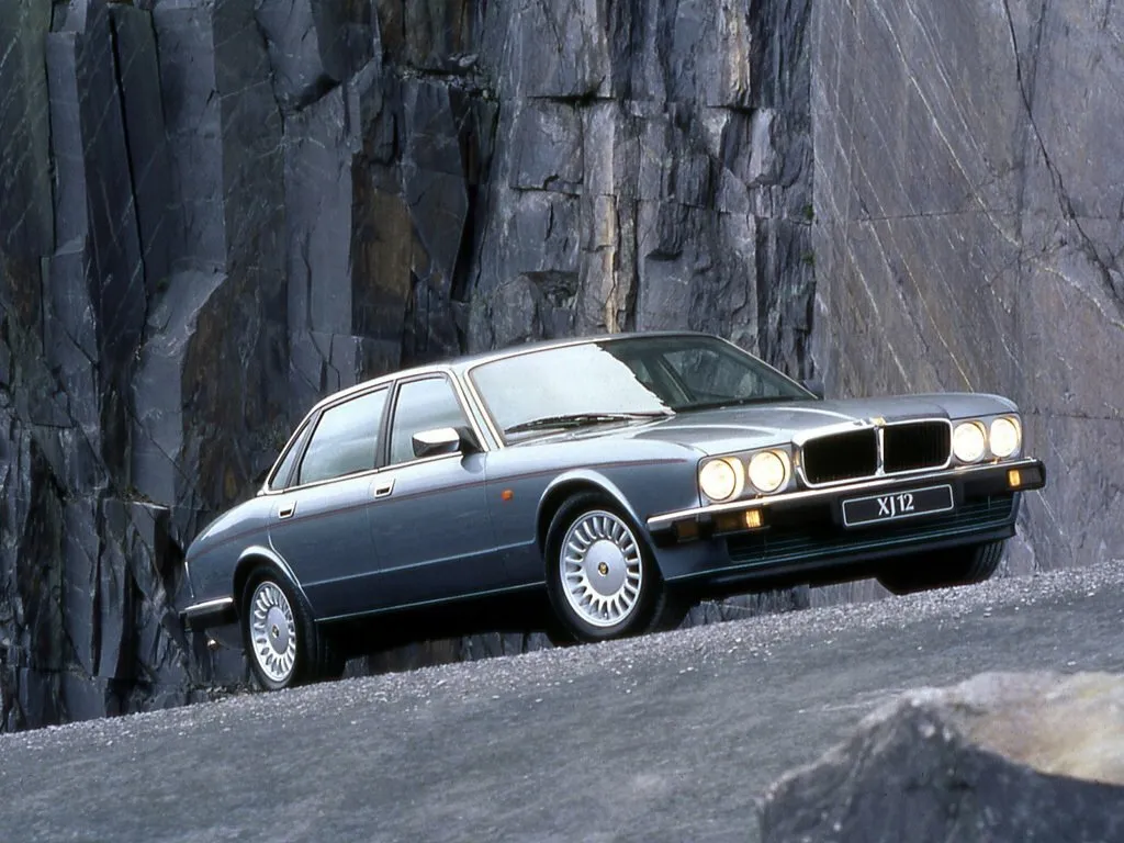 II (XJ40) Седан