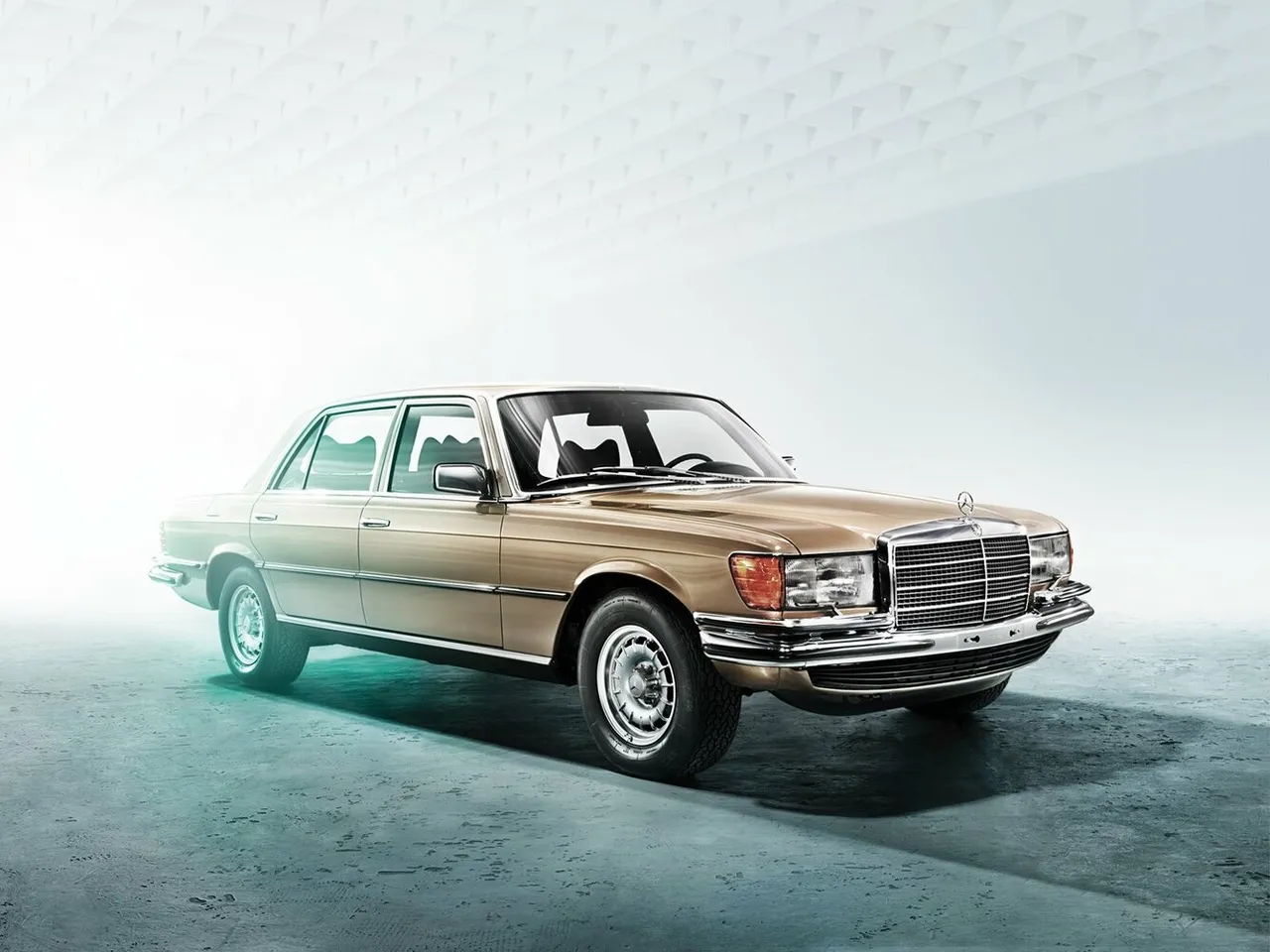 I (W116) Седан