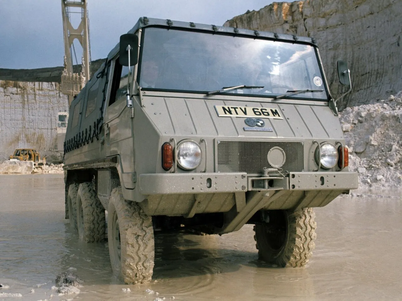 712 Позашляховик відкритий
