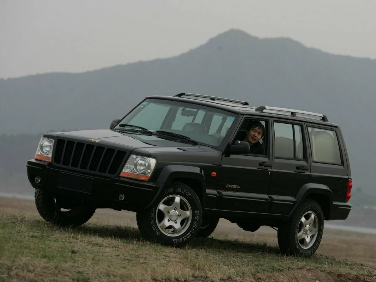 Jeep 2500
