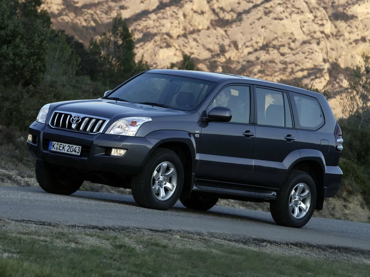 120 Series Рестайлінг Позашляховик 5 дв.