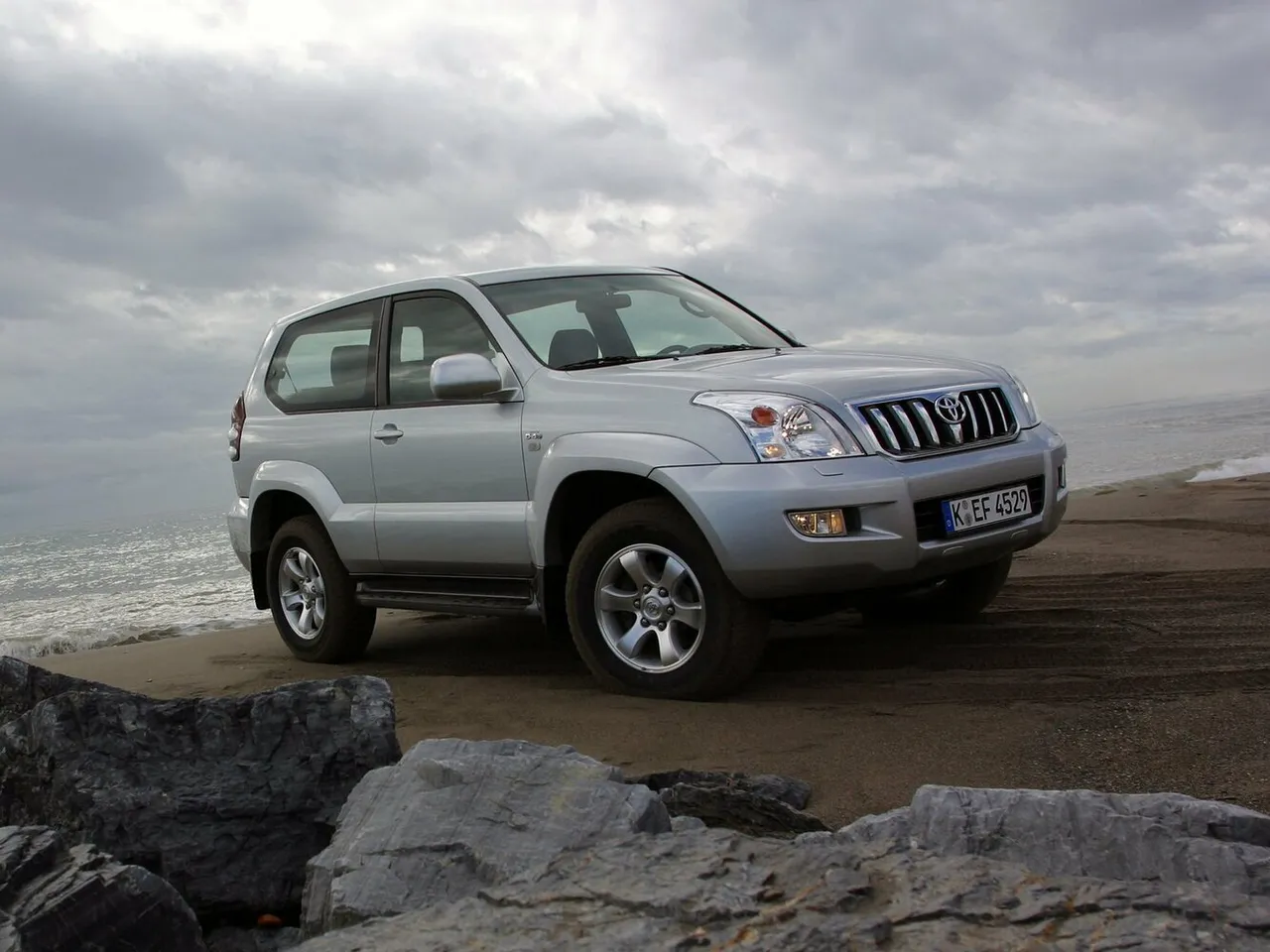 120 Series Рестайлінг Позашляховик 3 дв.