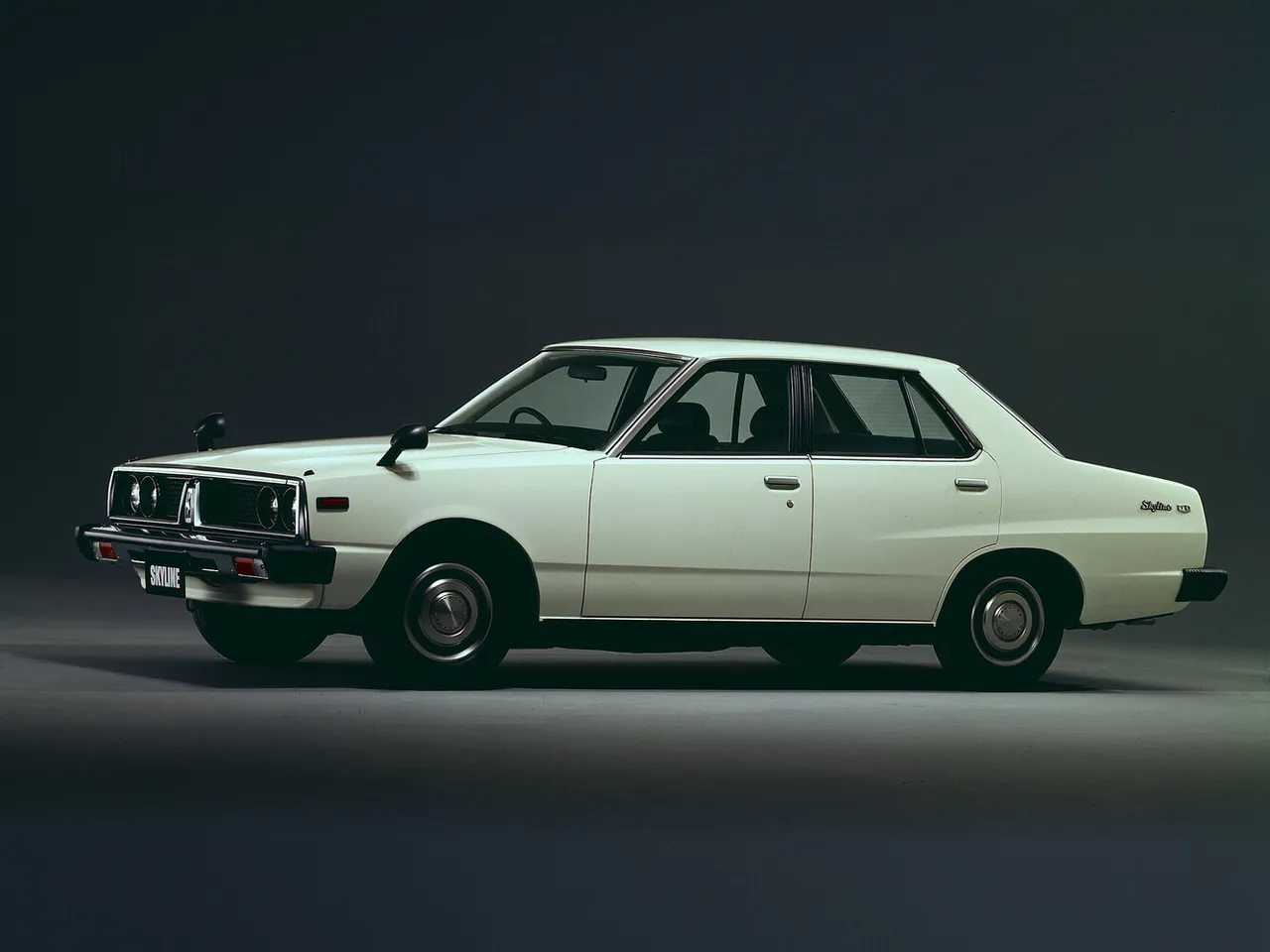 V (C210) Седан
