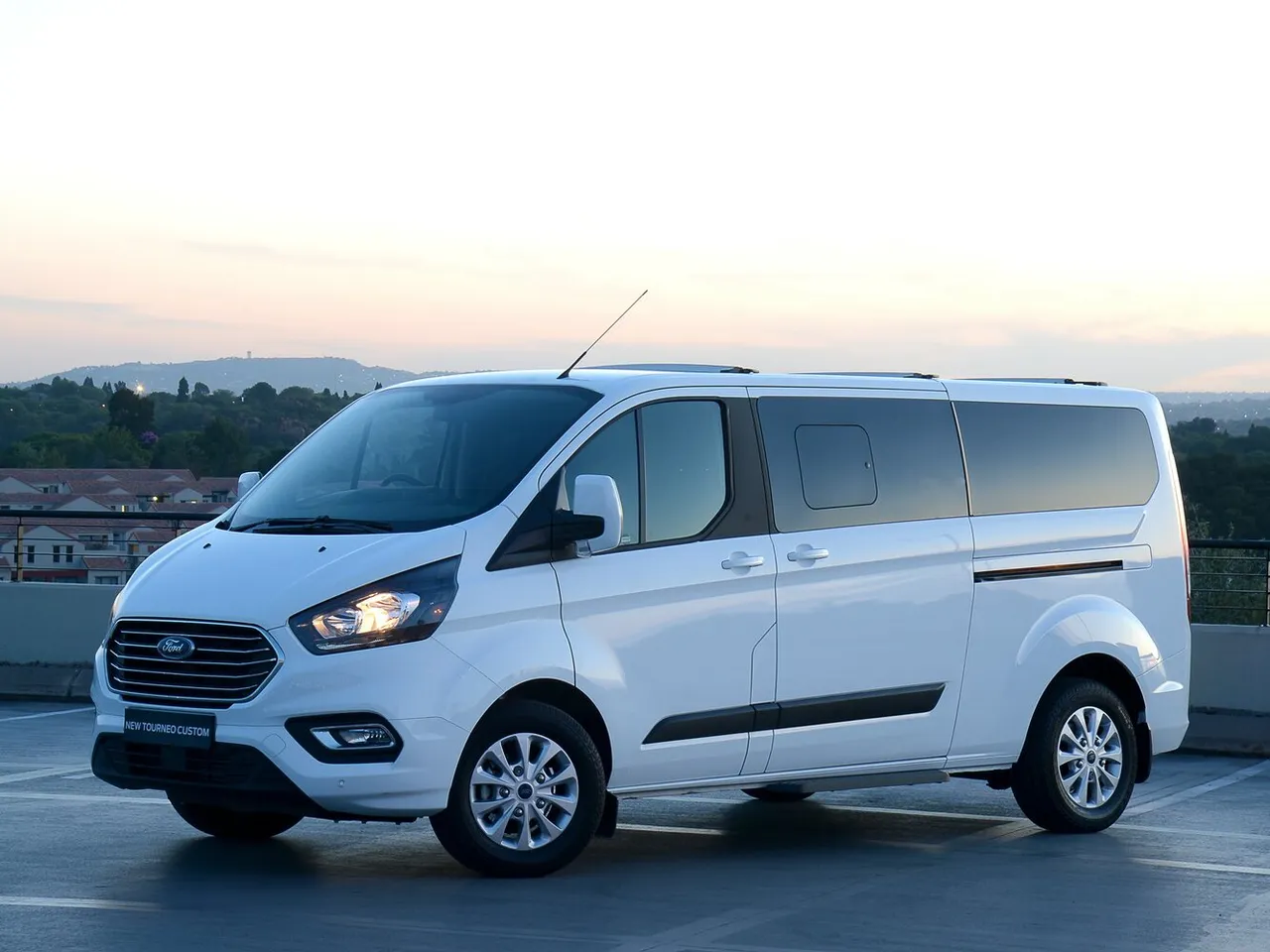 I Рестайлінг Фургон LWB Van