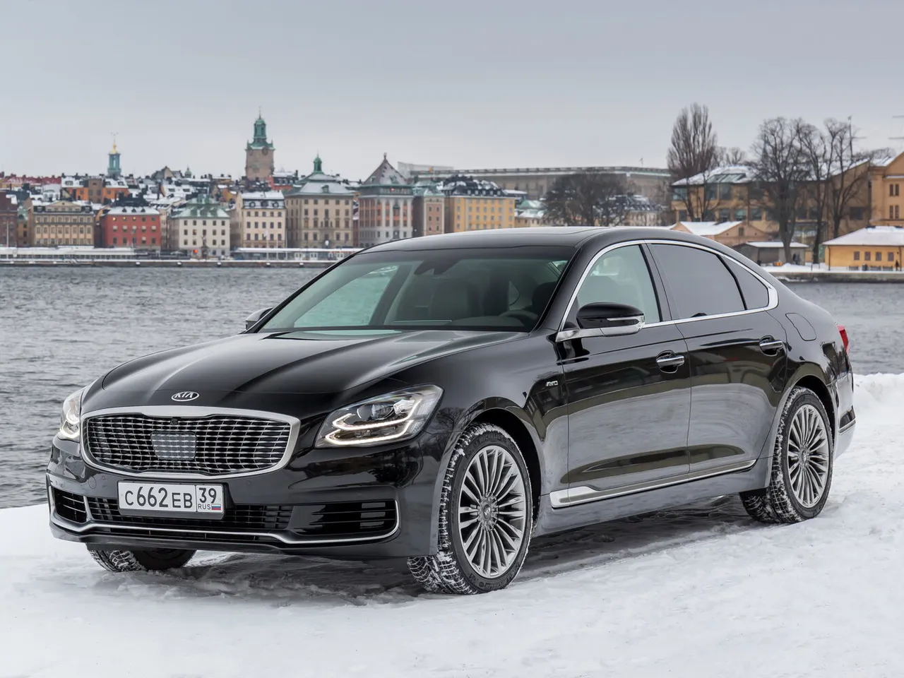 K900