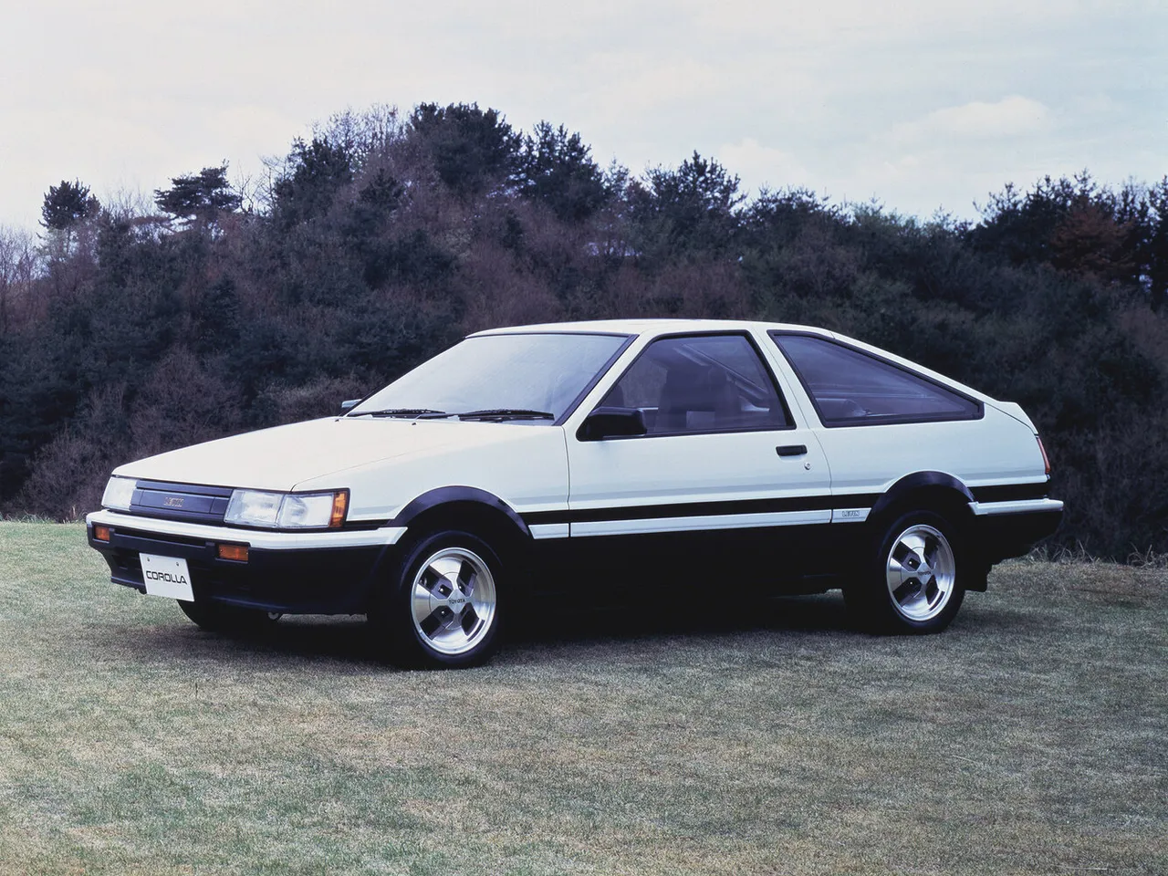 IV (AE85/AE86) Хетчбек 3 дв.