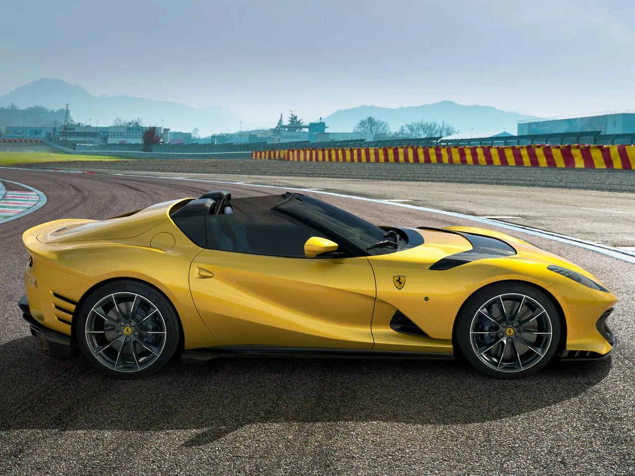 — Родстер Competizione A