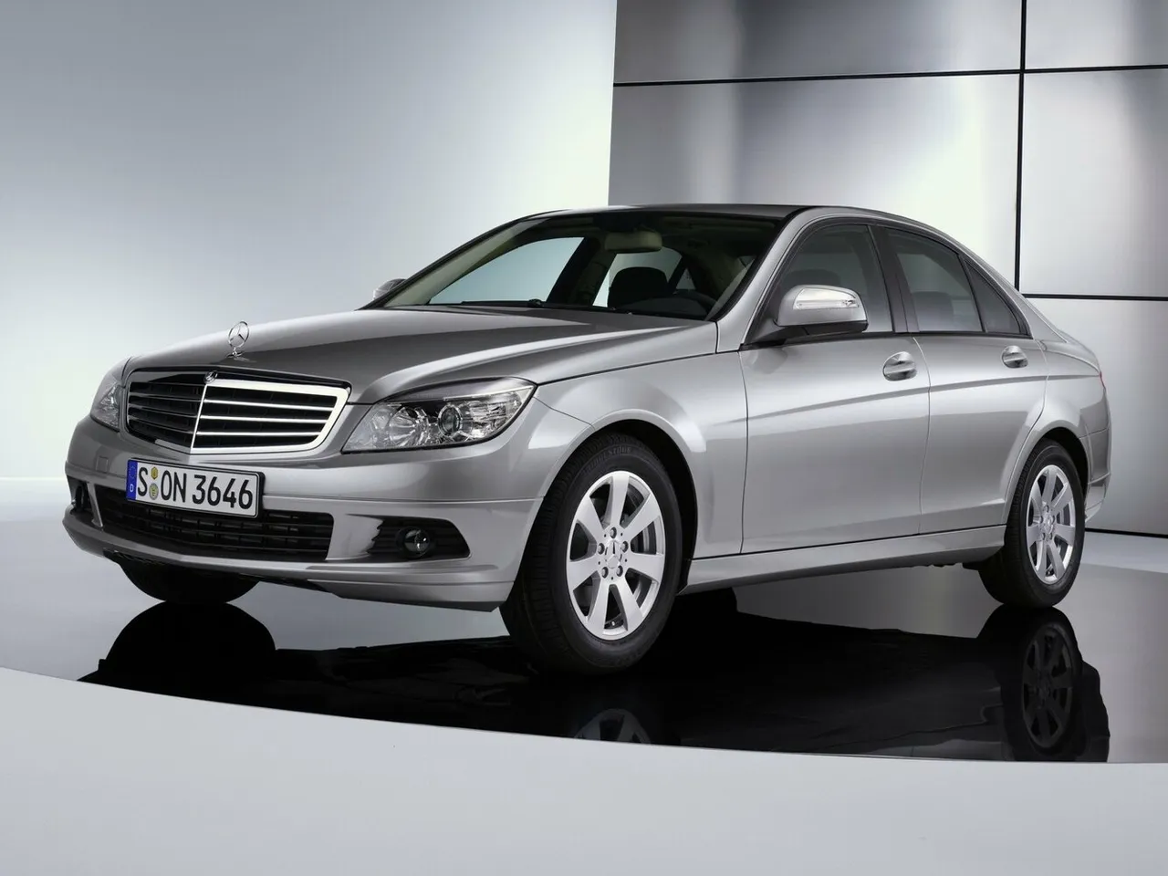 III (W204) Седан
