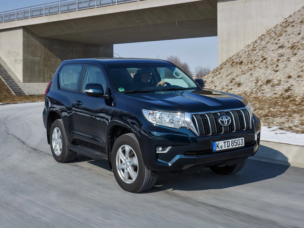 150 Series Рестайлінг 3 Позашляховик 3 дв.