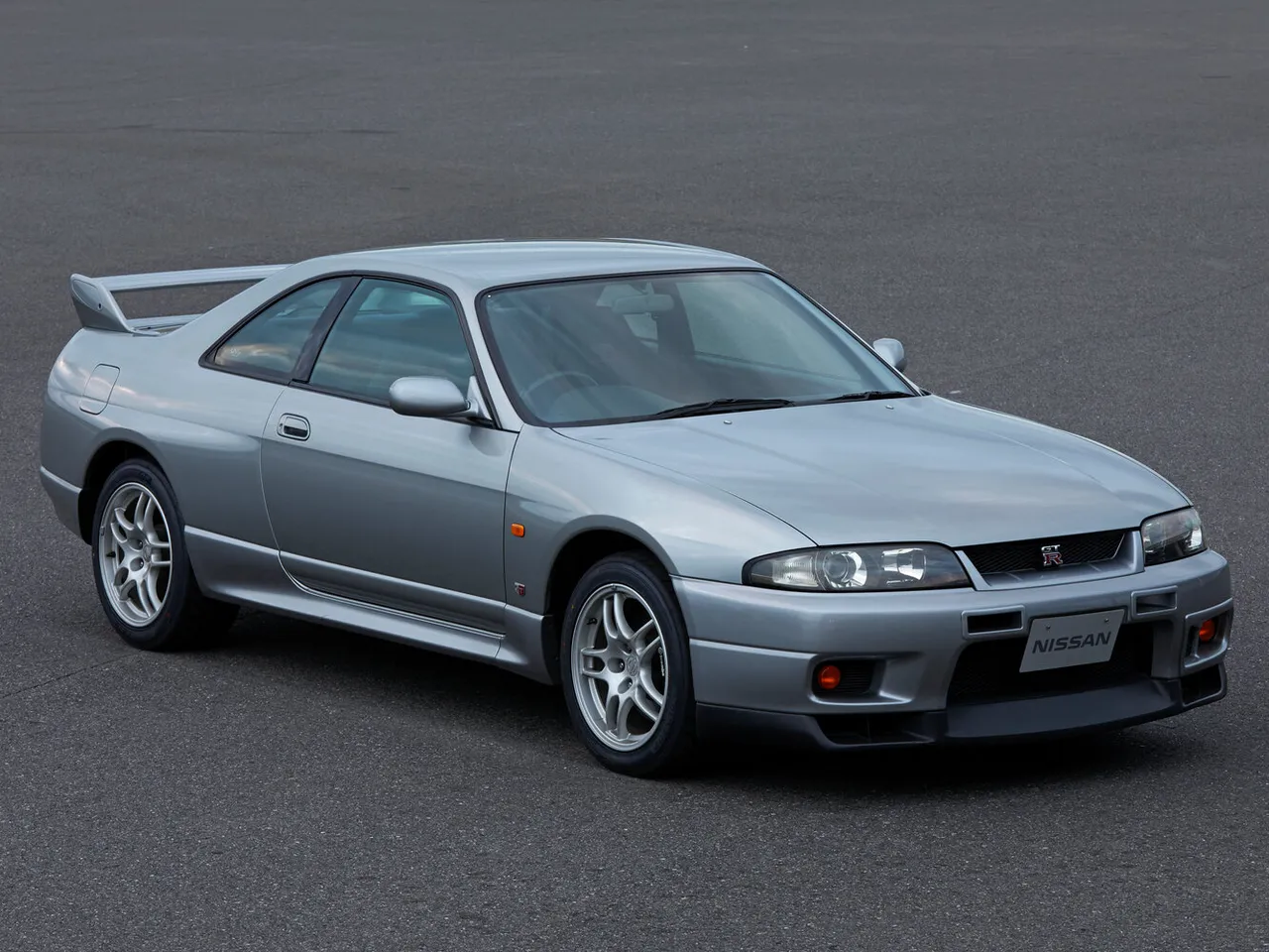 IX (R33) Купе GT-R