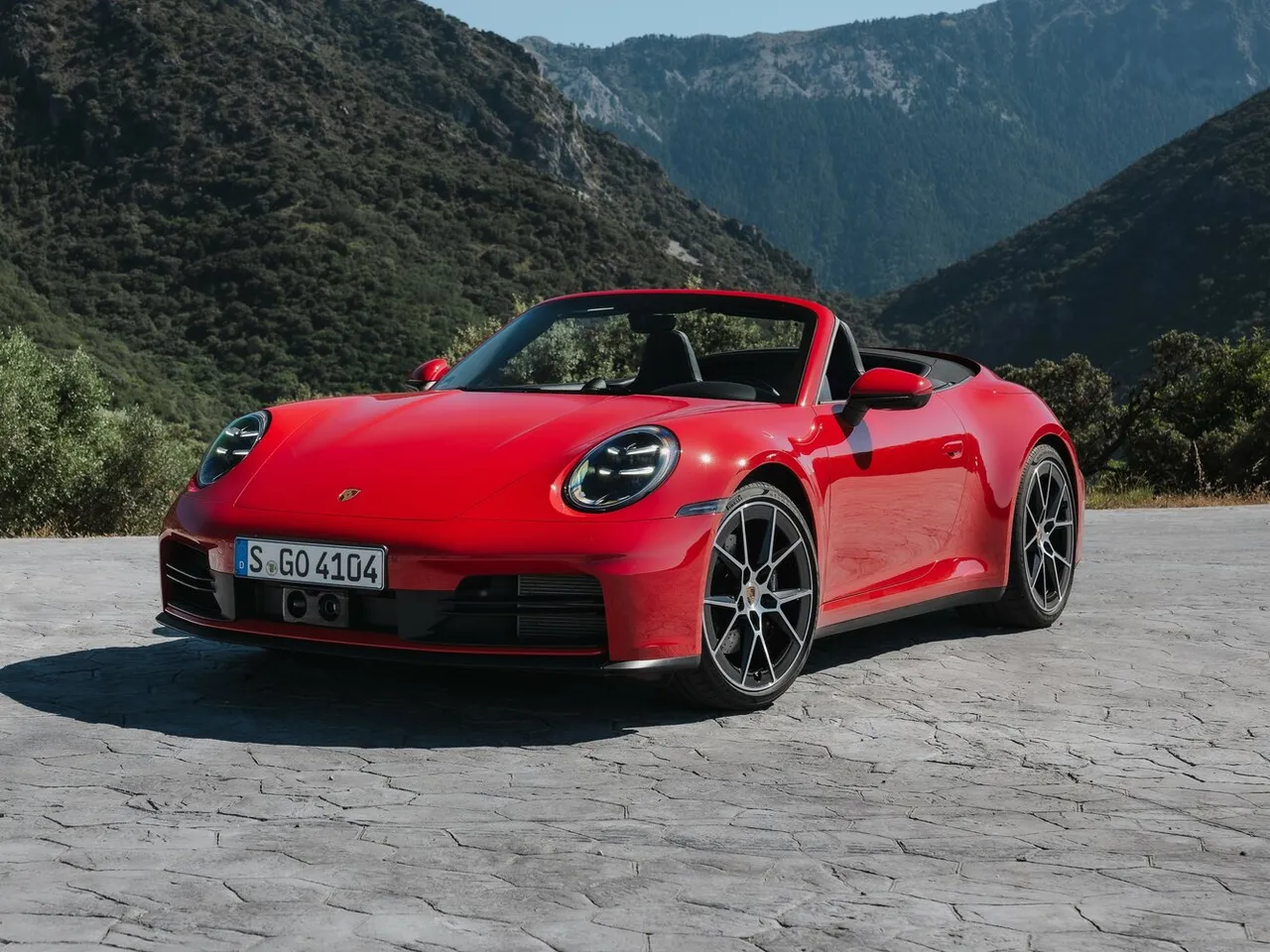 911