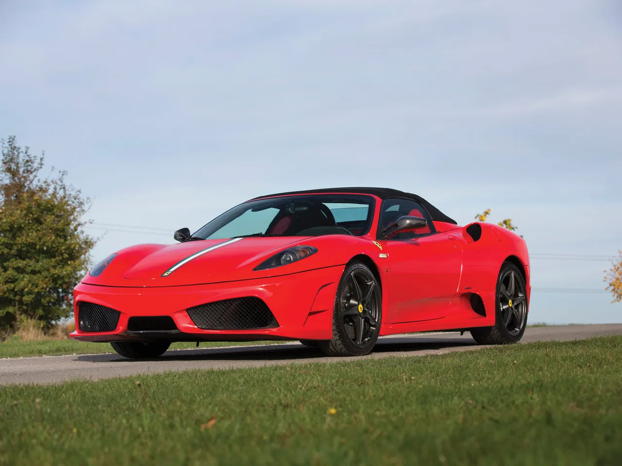— Кабріолет Scuderia Spider M