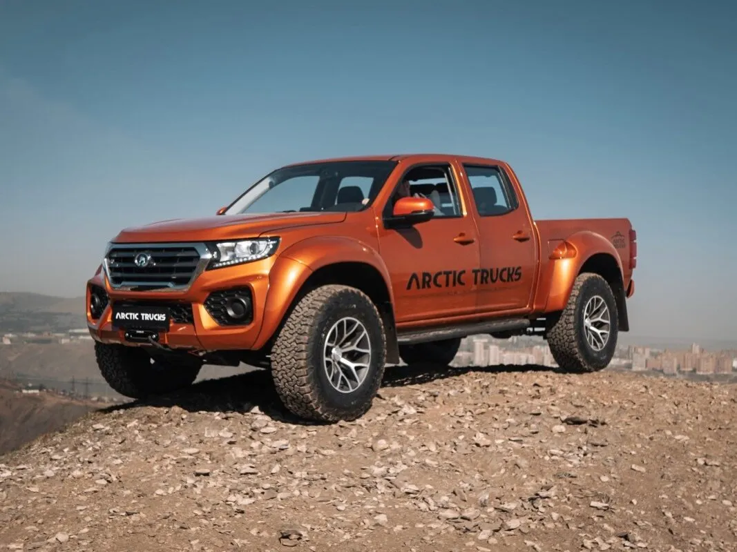 — Пікап, подвійна кабіна Arctic Trucks