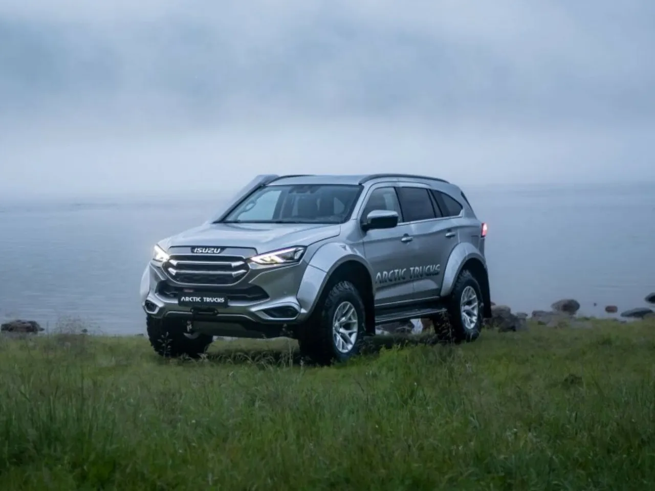 II Позашляховик 5 дв. Arctic Trucks