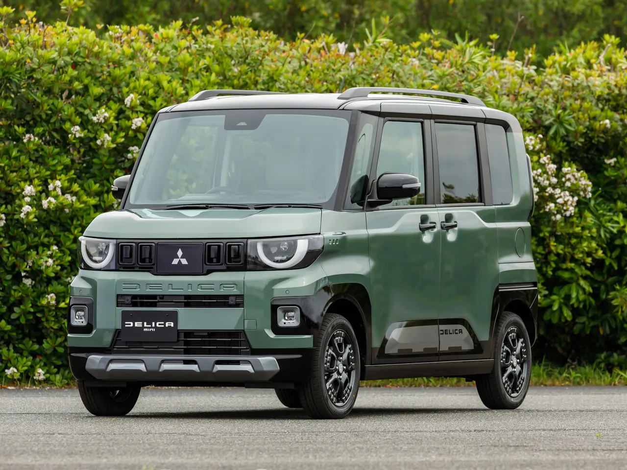 Delica Mini