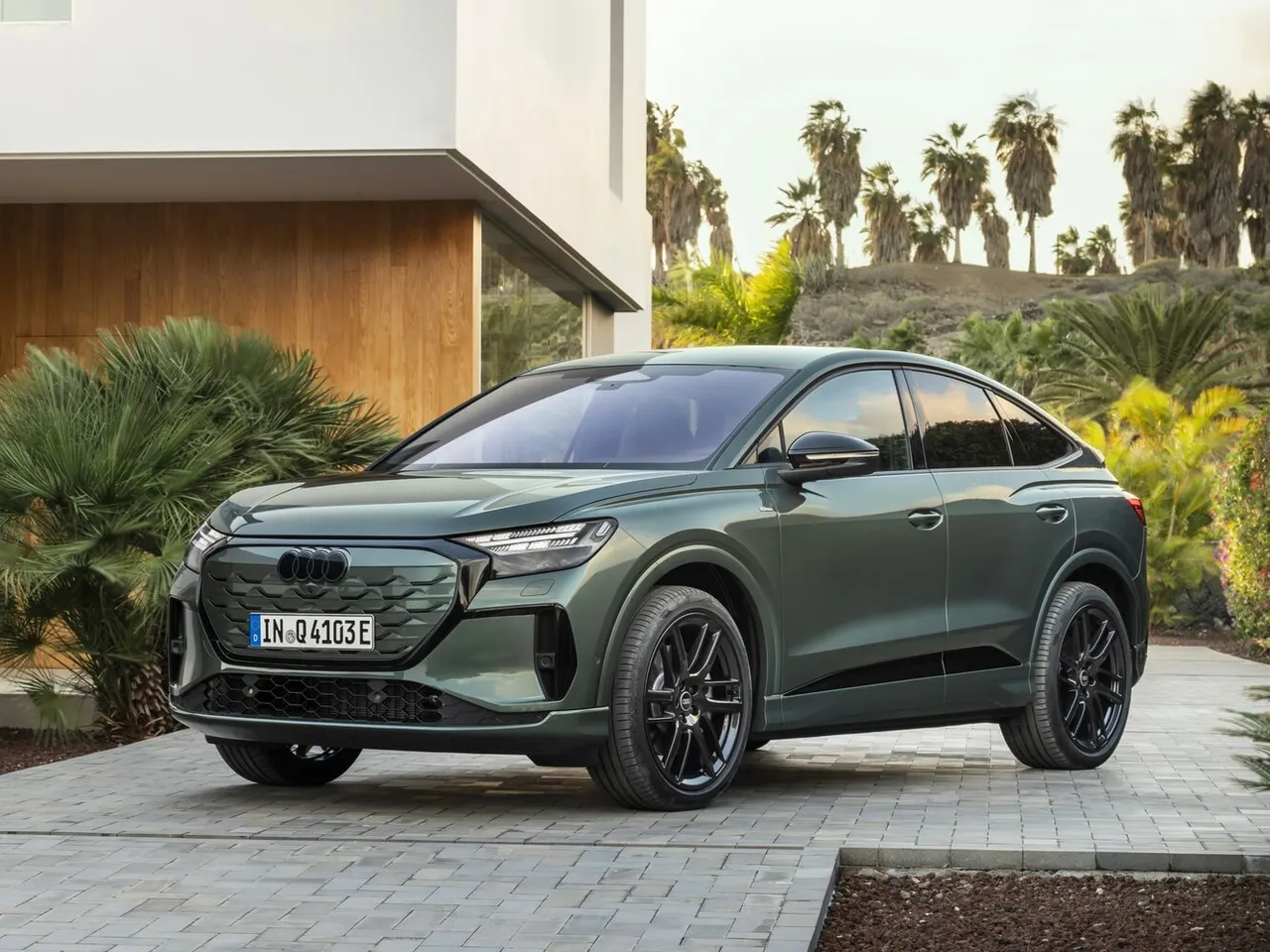 Q4 Sportback e-tron