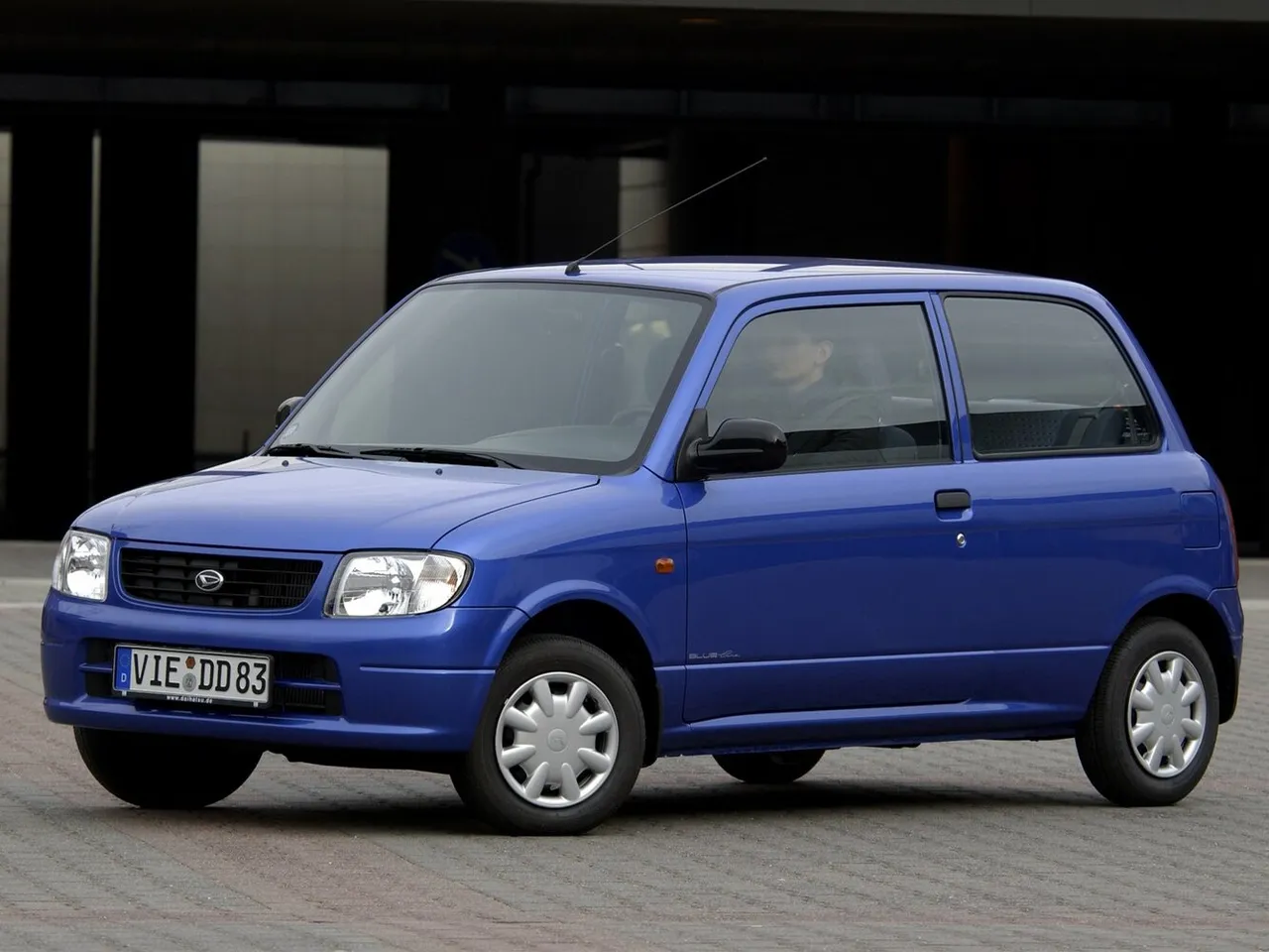 V (L700) Хетчбек 3 дв.