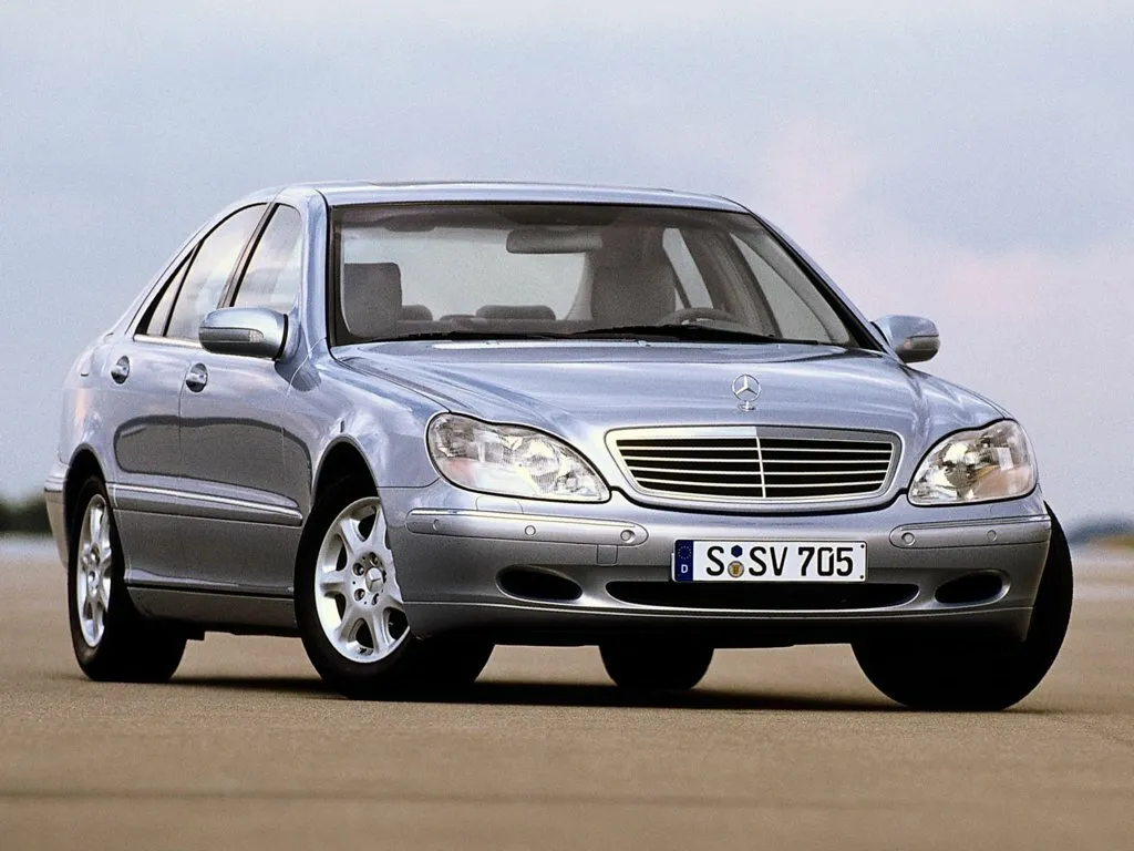IV (W220) Седан
