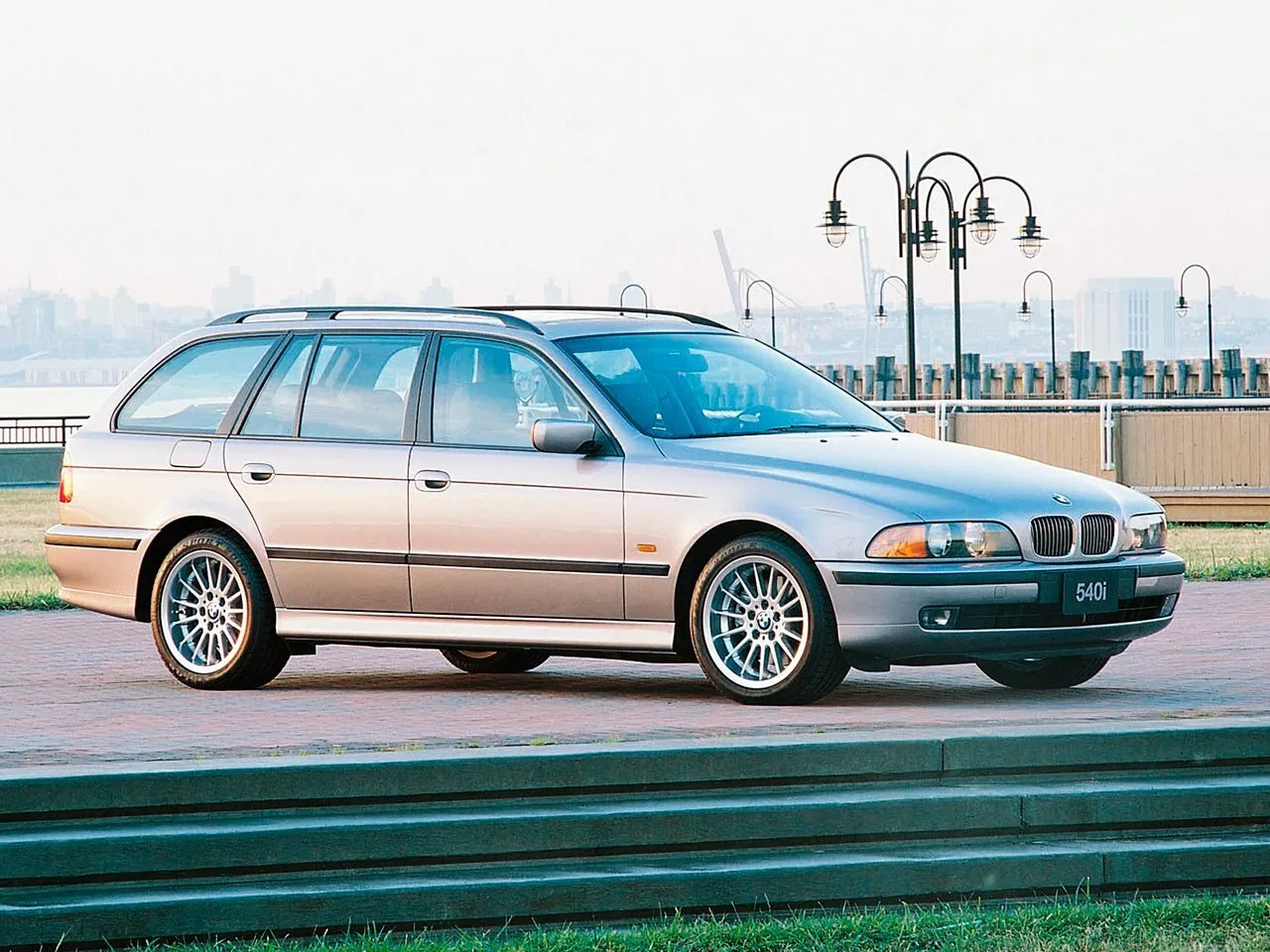 IV (E39) Універсал 5 дв.