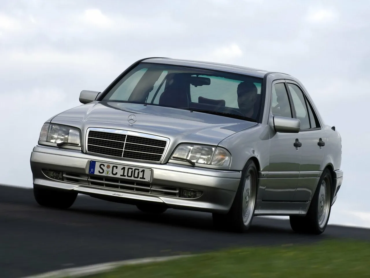 I (W202) Седан