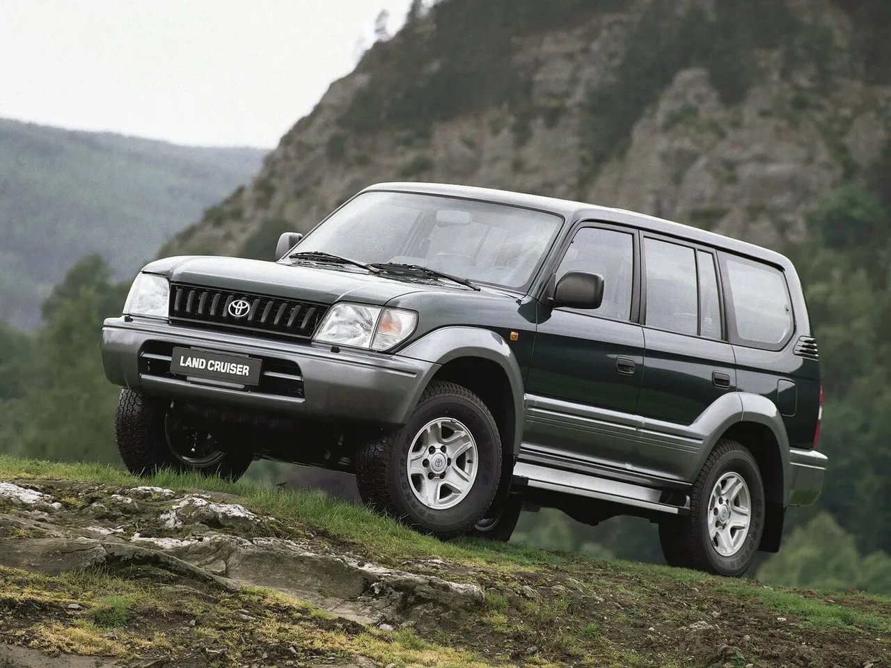 90 Series Позашляховик 5 дв.