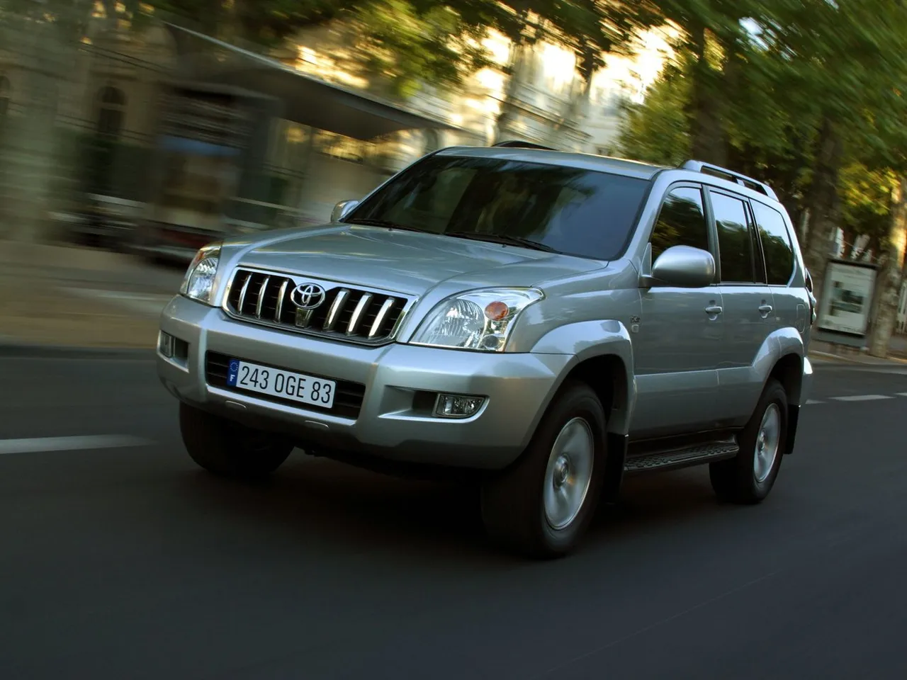 120 Series Позашляховик 5 дв.