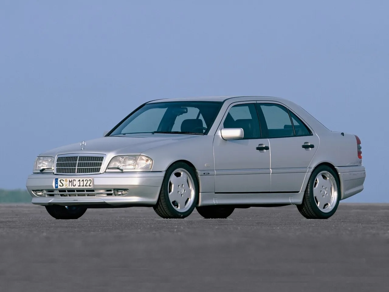 I (W202) Седан