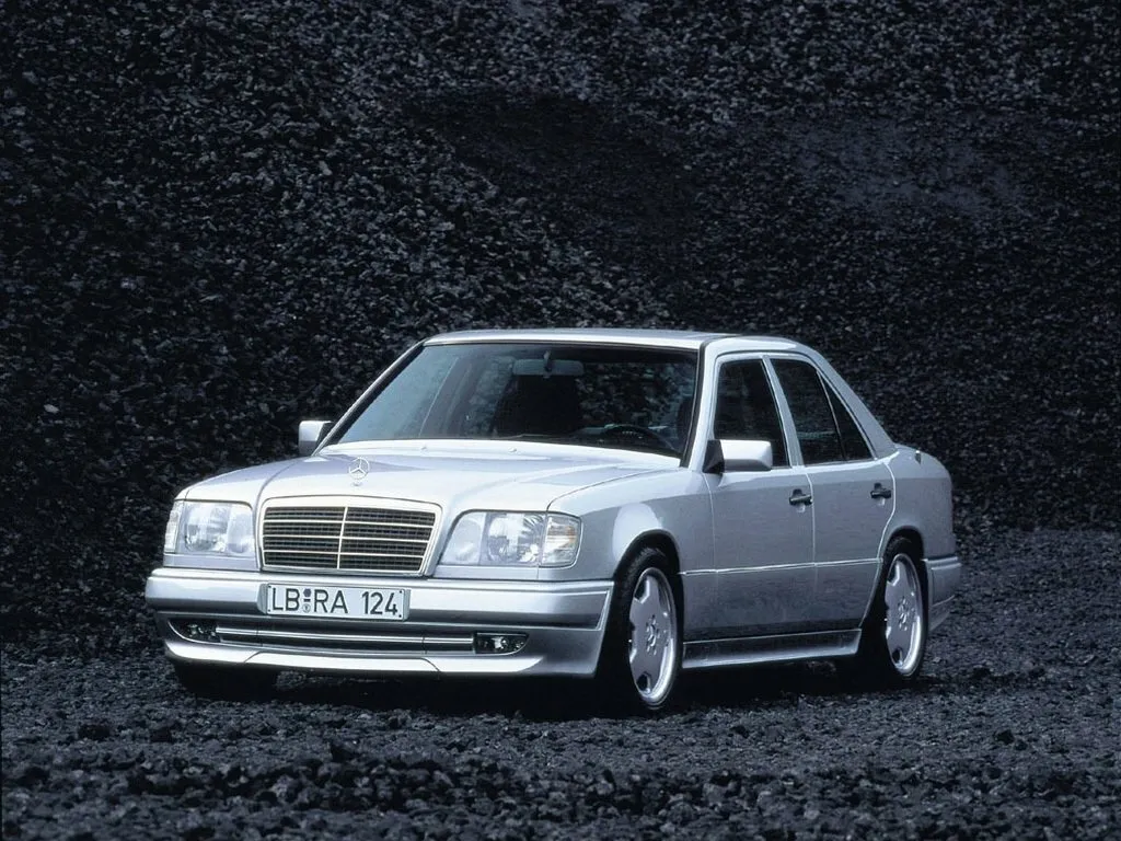I (W124) Седан