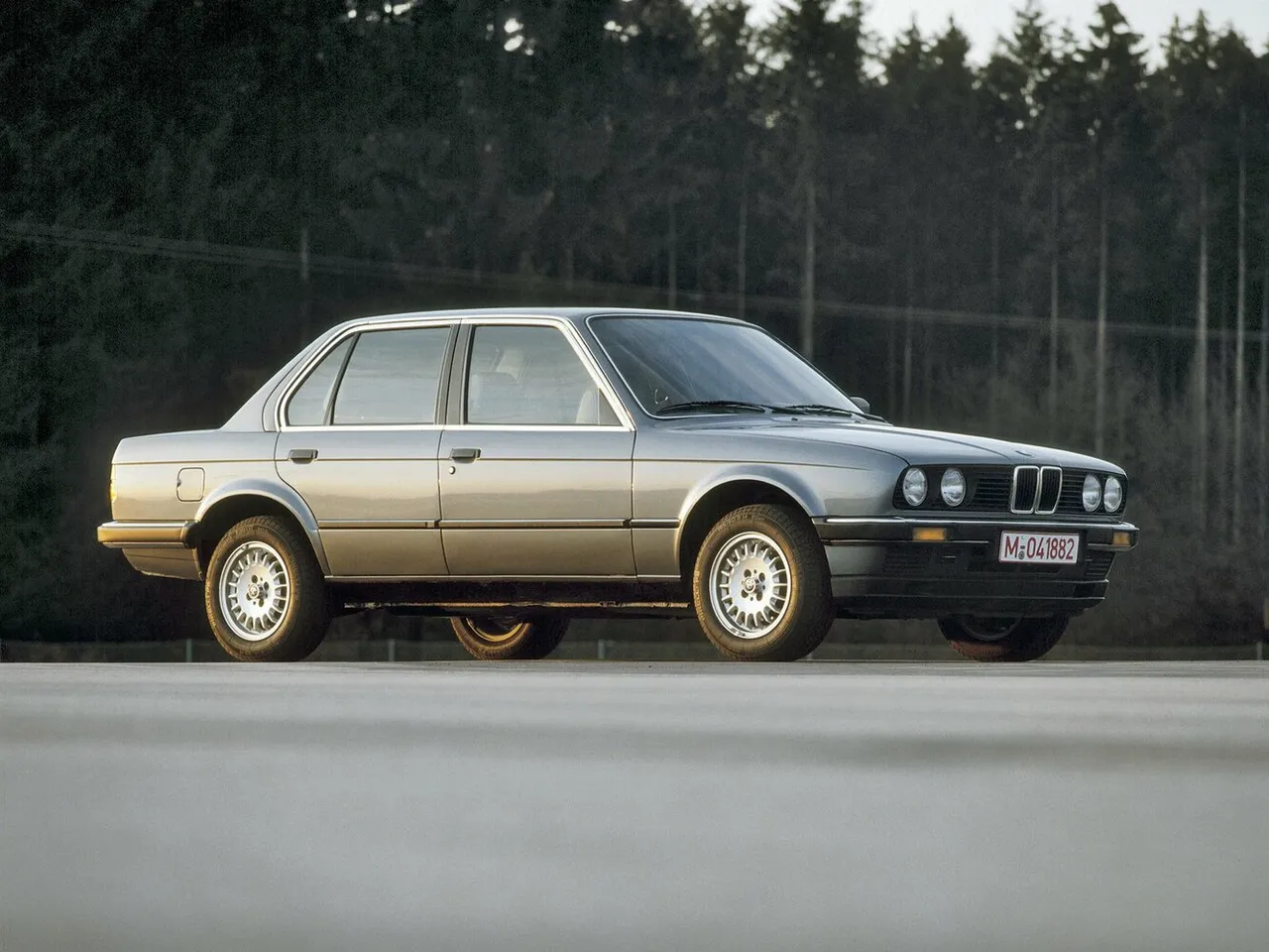 II (E30) Седан