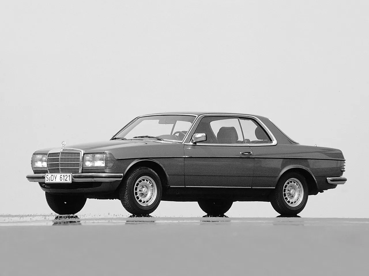 W123