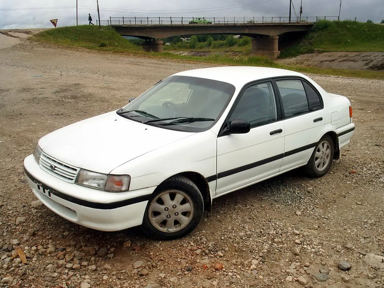 IV (L40) Седан