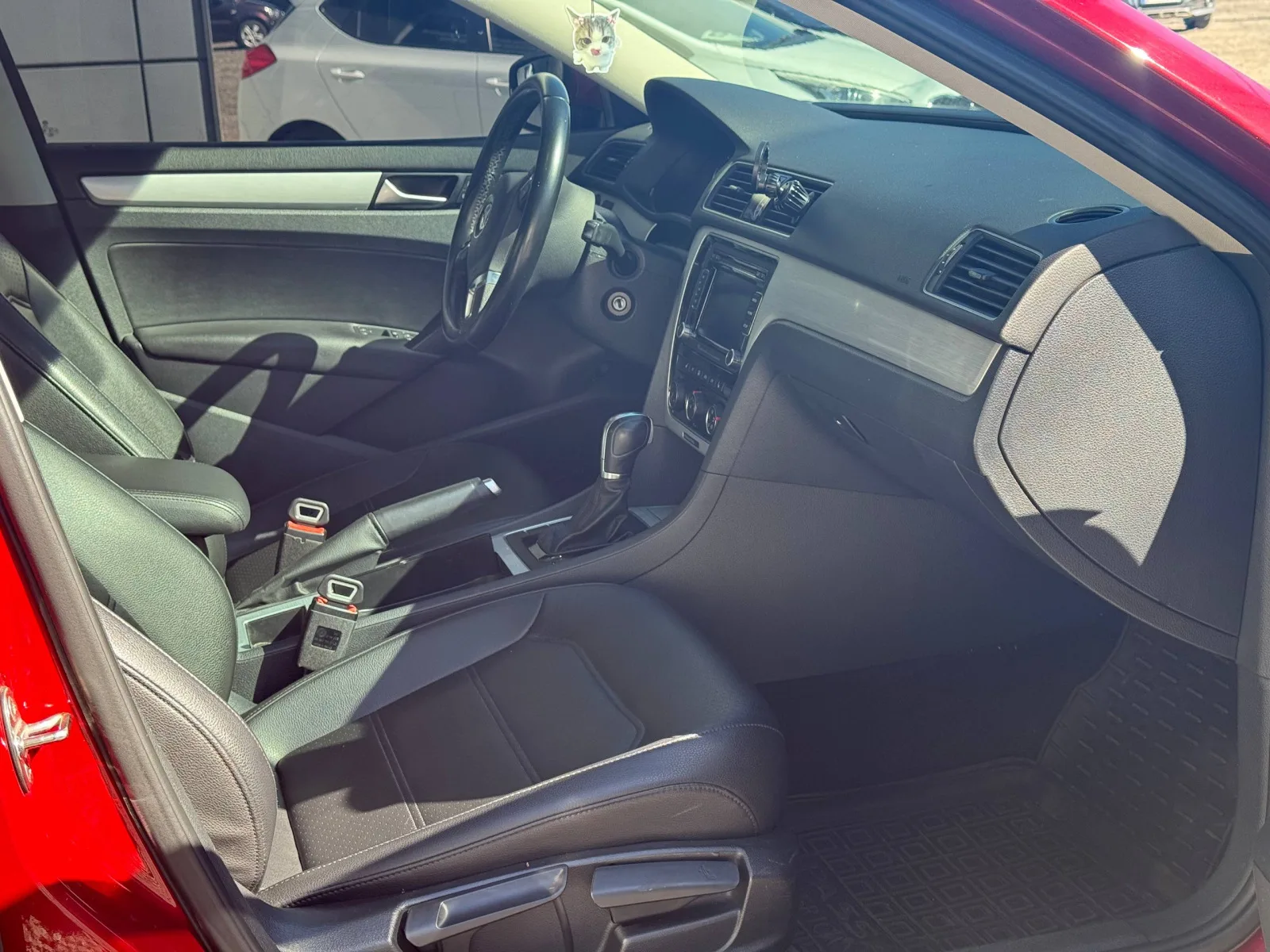 Volkswagen Passat 2015 — фото 12